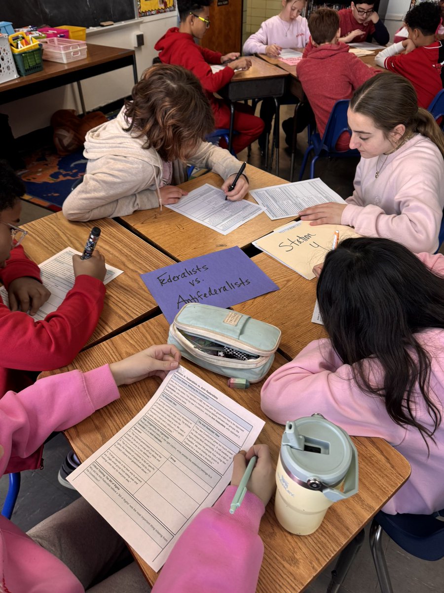 Mrs. D'Angelo tweet media