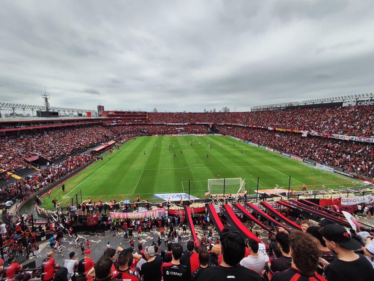 28.500 SOCIOS. ❤️🖤

Esto no es marketing, es pertenencia. Esto no es moda, es identidad.

Colón no se abandona.
Colón se defiende.

Gracias a cada uno que paga su cuota para sostener al club más popular del interior.

Orgullo eterno. #Colón