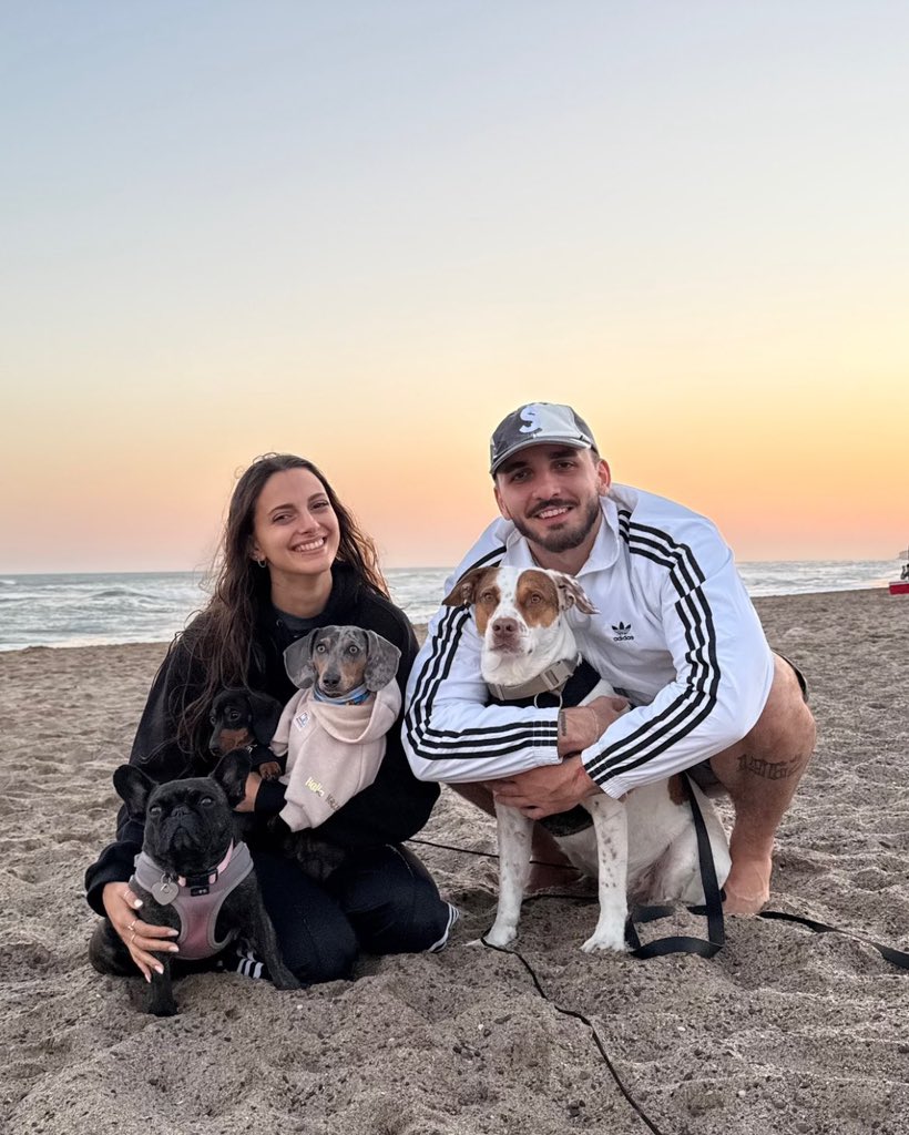 a veces la vida me pide mucho y yo solo quiero esto