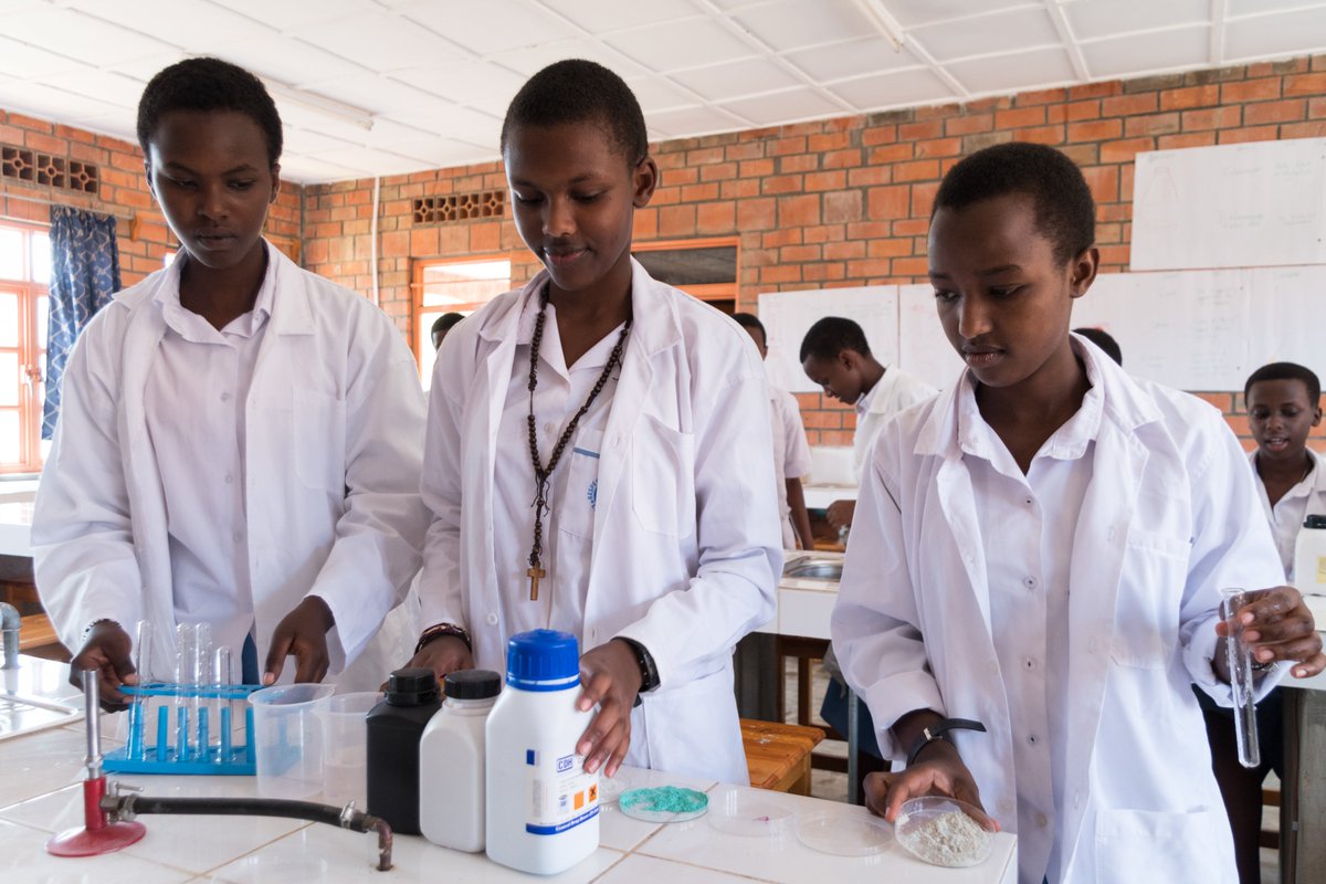 Maranyundo's tweet photo. This week we celebrated International Day of Women and Girls in Science—honoring the innovators, researchers, and trailblazers breaking barriers and expanding what’s possible. When girls are empowered in science and technology, the future becomes brighter for us all. 🧪👩🏿‍🔬 https://t.co/IqNJlXr1fo