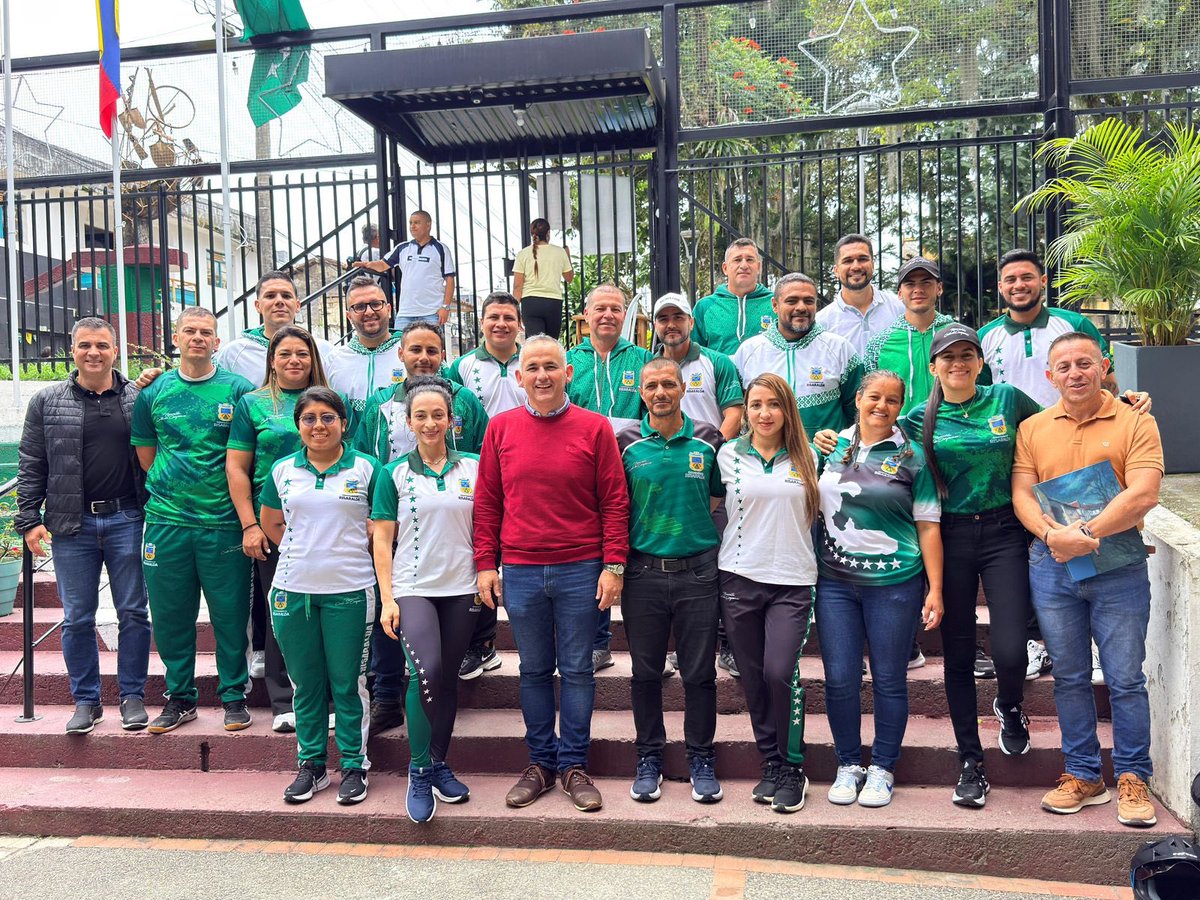 Nuestro equipo en Mistrató y Belén de Umbría. 

Un compromiso del Gobernador <a href="/PatinoJuanD/">Juan Diego Patiño Ochoa</a> por impactar con la oferta recreo-deportiva en los 14 municipios.