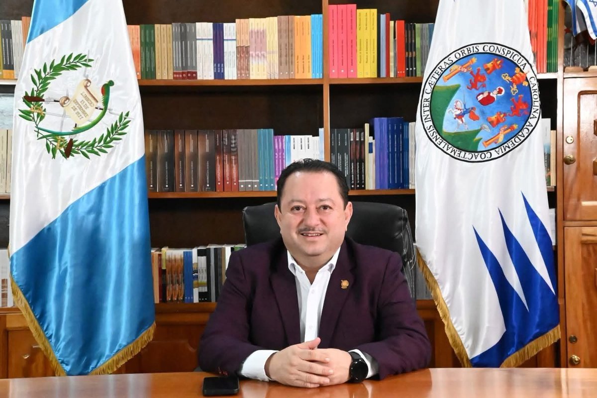 ▶️ El CSU tiene a 29 de sus 41 representantes con cargo vencido desde 2025 y a pesar de que la misma CC indicó ese año que debía renovarse, no ordenó la ejecución de la sentencia.

📸 USAC