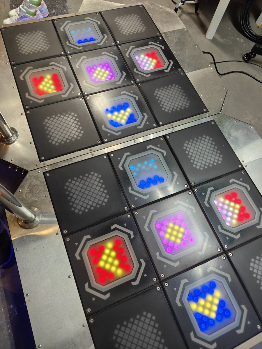 kev_aROS tweet media