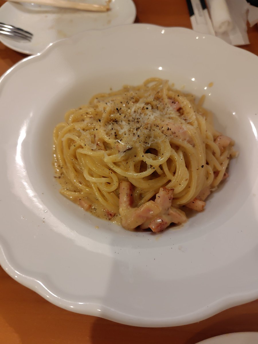 a_mwup's tweet photo. 昨日マッチングアプリで出会った同い年の人とイタリアンデートしてきました🍴
LINE交換してこれからが楽しみです😀 https://t.co/T6JzUmKnQF