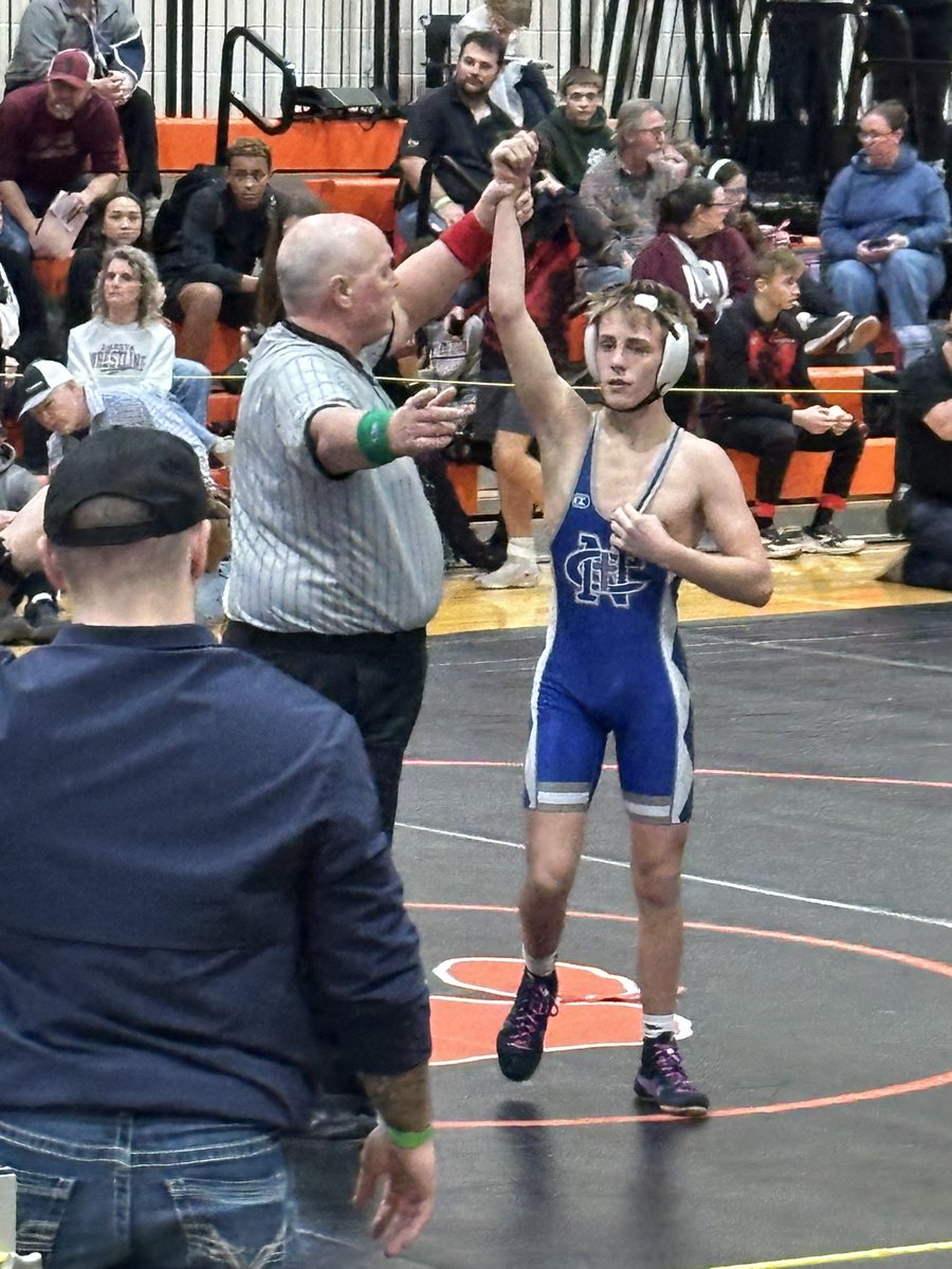 Newman’s 106 lber Tyler Grennan getting it done with a 1-0 win moving onto Quartfinals at The Byron IHSA Sectional tournament