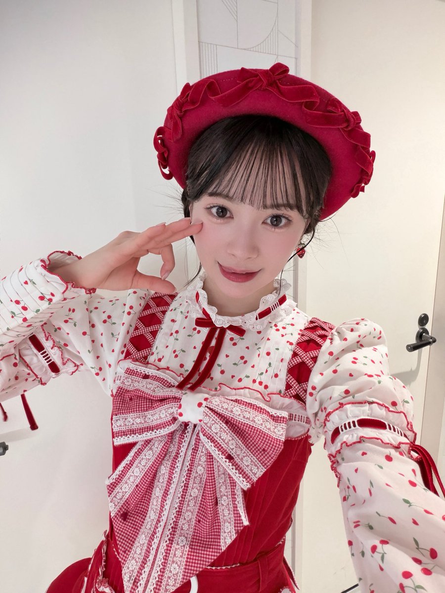 momoka_ito1206's tweet photo. おはようございます🌤️
今日はオンラインお話し会です❕

バレンタイン当日なので可愛いコーデでお待ちしておりますっ( ՞ ᴗ  ̫ ᴗ՞)💘
オンラインは少し久しぶりなので楽しみ！！！ https://t.co/YO9nnTV0bu