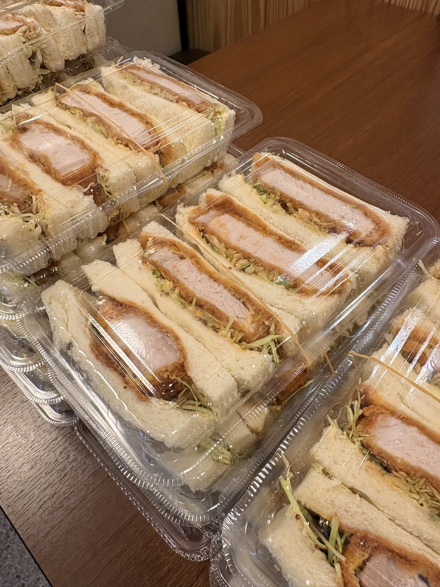 おはようございます😃
サンドイッチ🥪できました。

#花園ハッピーパーク
#バレンタイン
#花園近鉄ライナーズ