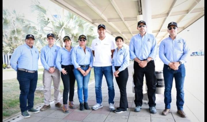 Sr Barney <a href="/INPEC_Colombia/">INPEC Colombia</a> haciendo uso del derecho de petición, le solicito informe a los trabajadores el costo en viáticos, pasajes en avión y demás gastos de esta comitiva a montería, viáticos del <a href="/DInpec/">Director General INPEC</a>  600 mil diarios, esa platica debía ser enviada a dagnificados.