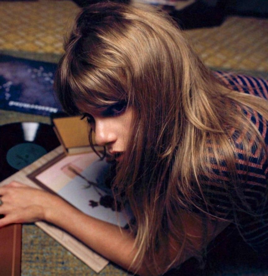 TheSwiftSociety's tweet photo. 🏆| “Maroon” by Taylor Swift has now surpassed 600 Million Spotify Streams! https://t.co/peRXlgjDxu