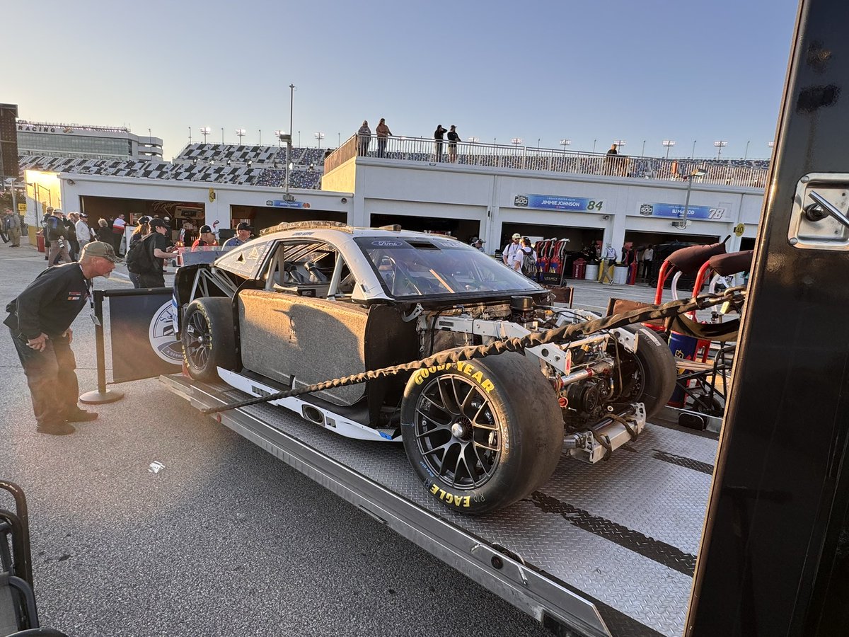 Kelly Crandall tweet media