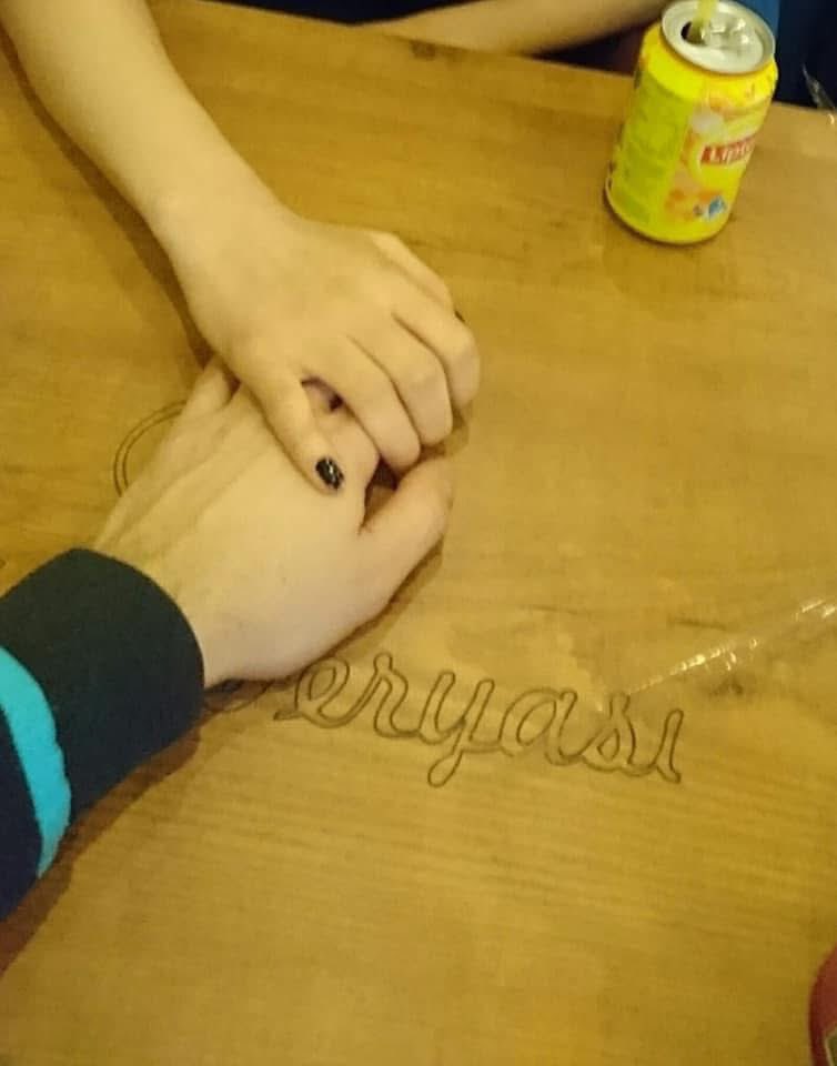👩‍❤️‍👨🧿💃