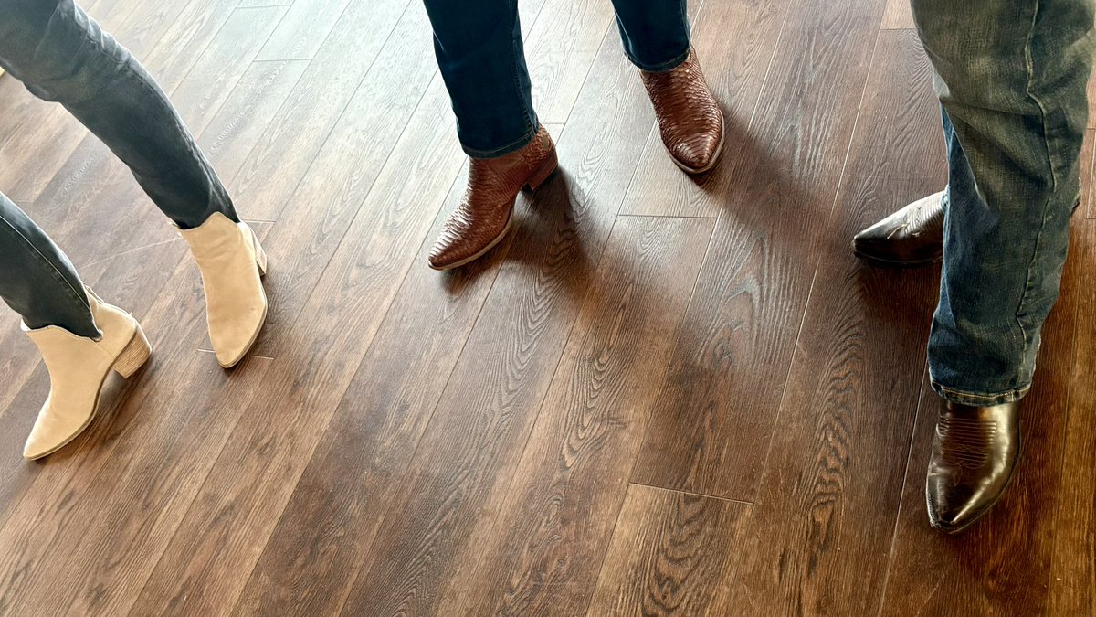 IamCoreyRiggs's tweet image. @MoStateFootball and their Inside the Program event is a boot friendly environment. #WeAreMoState  I need a boot deal…🤣