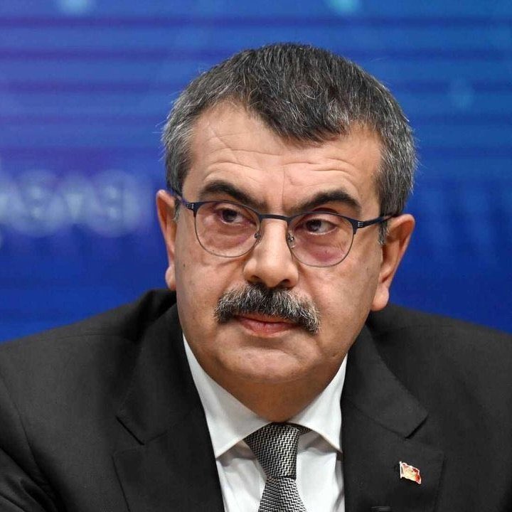 Milli Eğitim Bakanı neden değişmedi?
Çünkü daha kötüsünü bulamadılar…