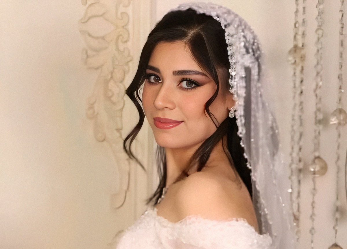 L O G Λ Я tweet media