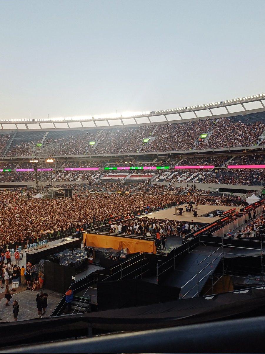 Sol ♀❅ VOY A VER A BTS tweet media