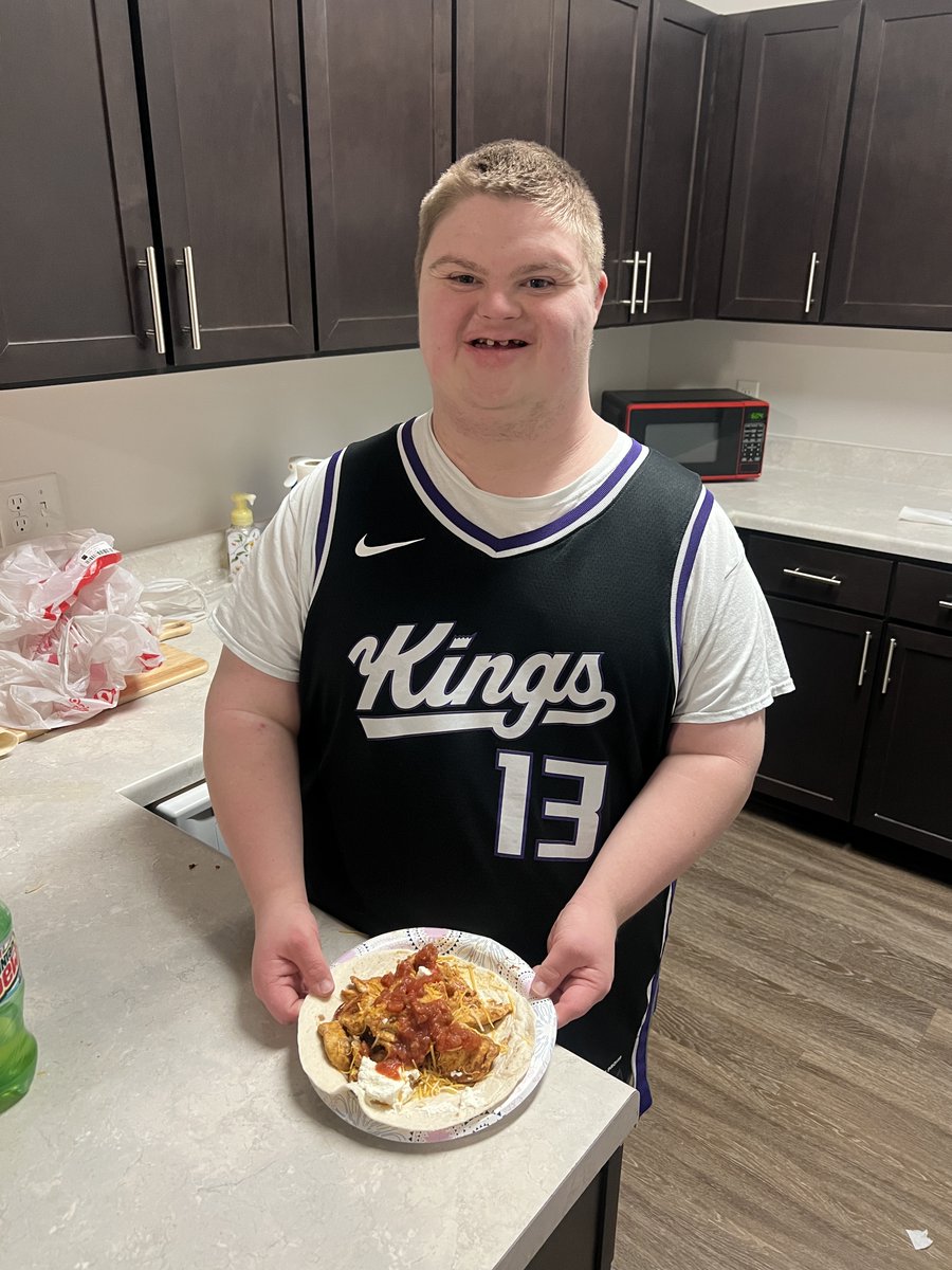 UI REACH Program - Your Future is within REACH tweet media