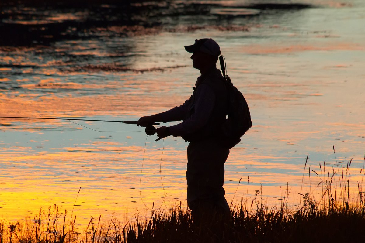 FlyFishingPlace's tweet image. The day is done. Leave what’s heavy behind and carry only what’s light.