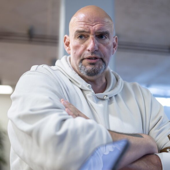 EricLDaugh's tweet photo. 🚨 JUST IN: Rep. Anna Paulina Luna asks Sen. John Fetterman (D-PA) to support the SAVE America Act

A REAL test for Fetterman.

Join the side of common sense, @SenFettermanPA!
- Voter ID
- Citizenship

THAT'S IT. https://t.co/XLtsPf2qTW
