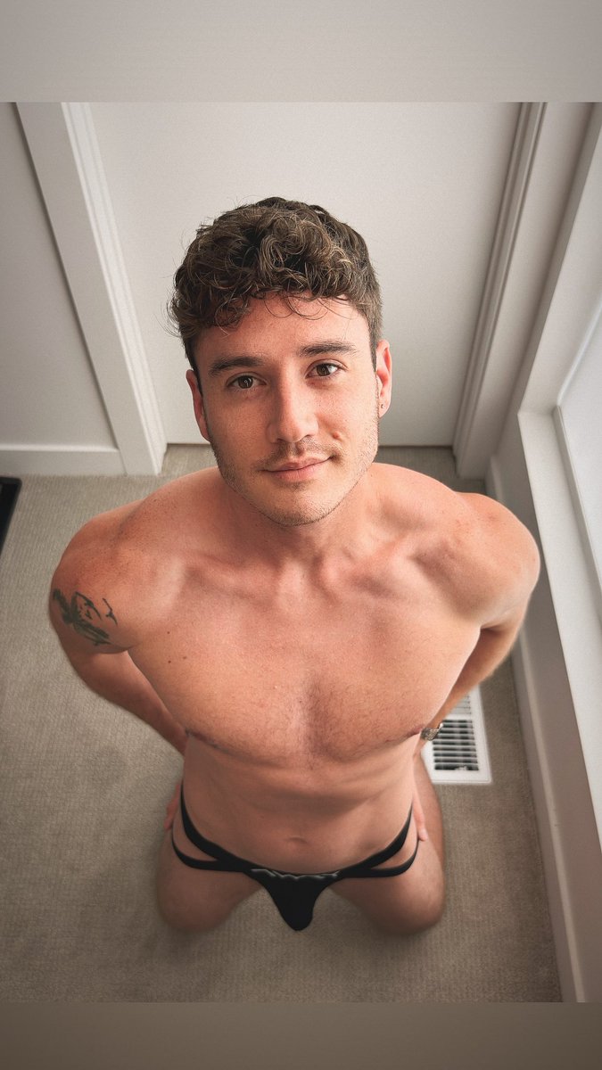 Airik Voss tweet media