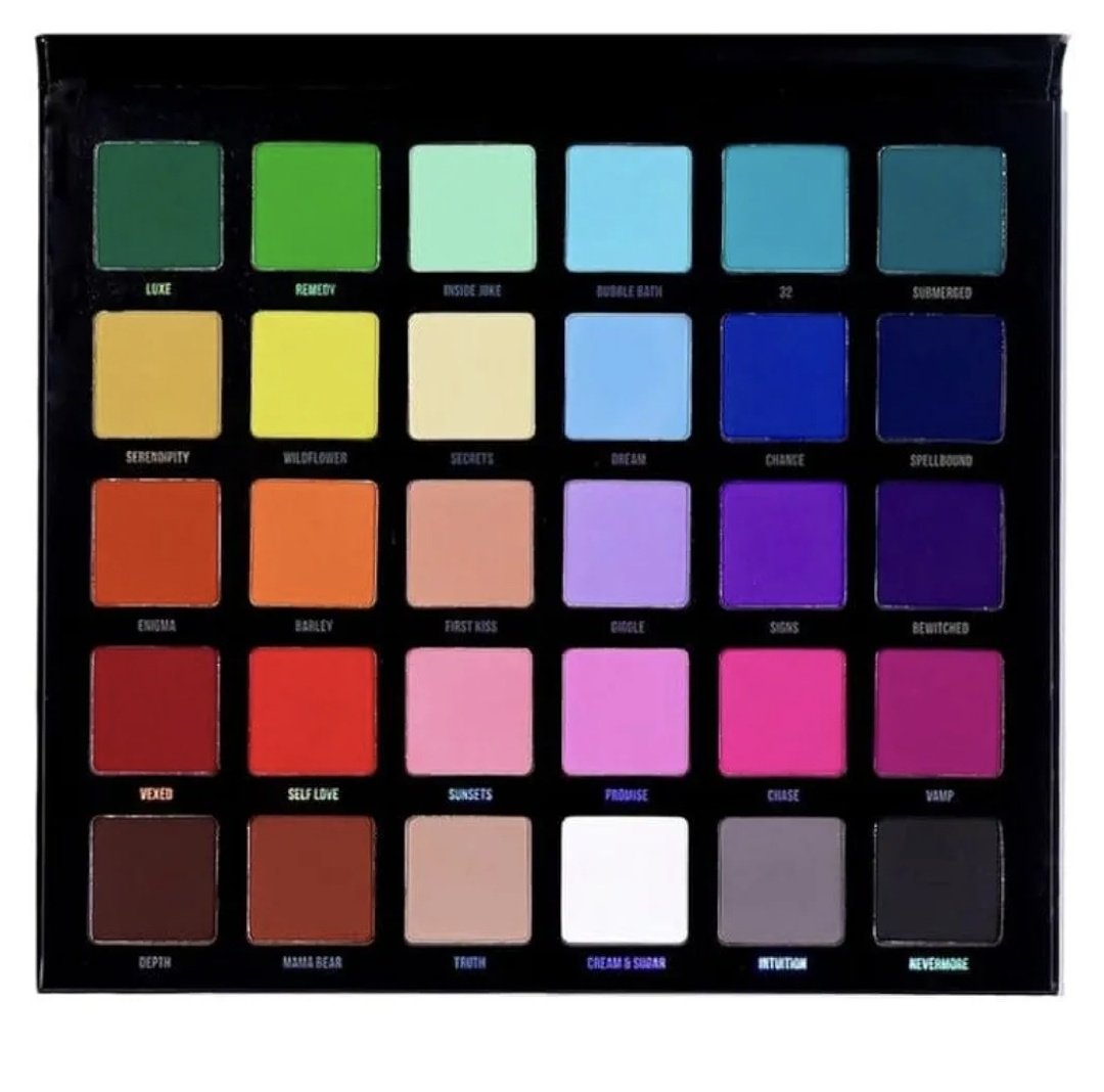 deseo con toda mi alma una paleta pigmentada con todos los colores del arcoiris que no salga un millon de pesos PORFAVOR DIOSES DAPOP YO SE QUE ESCUCHAN