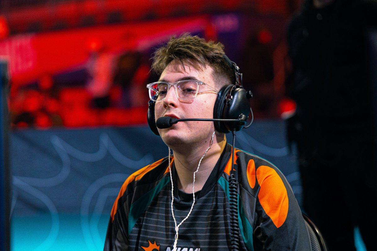 🚨 <a href="/SupeeR_3/">SupeR</a> Map 3 vs FaZe Vegas

- 33/19 (1.74 KD)
- 28 Non-traded Kills
- 4009 Dmg
- 2 Goals

3-0 SWEEP 🧹🧹🧹