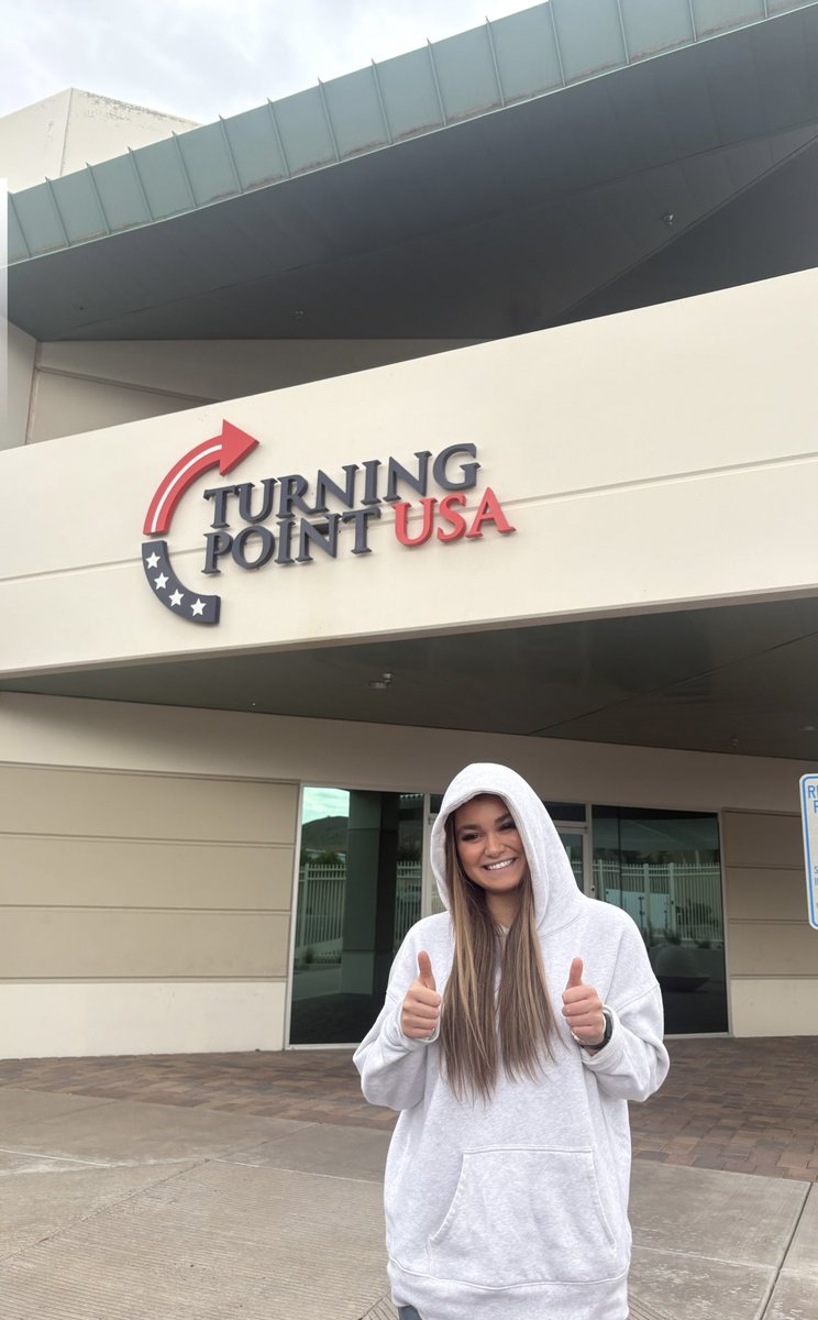 Ella Mullenbach tweet media