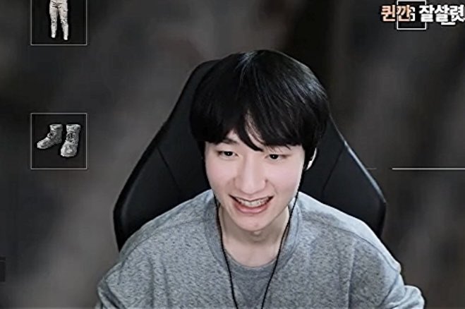 지금 여덟시인데
?