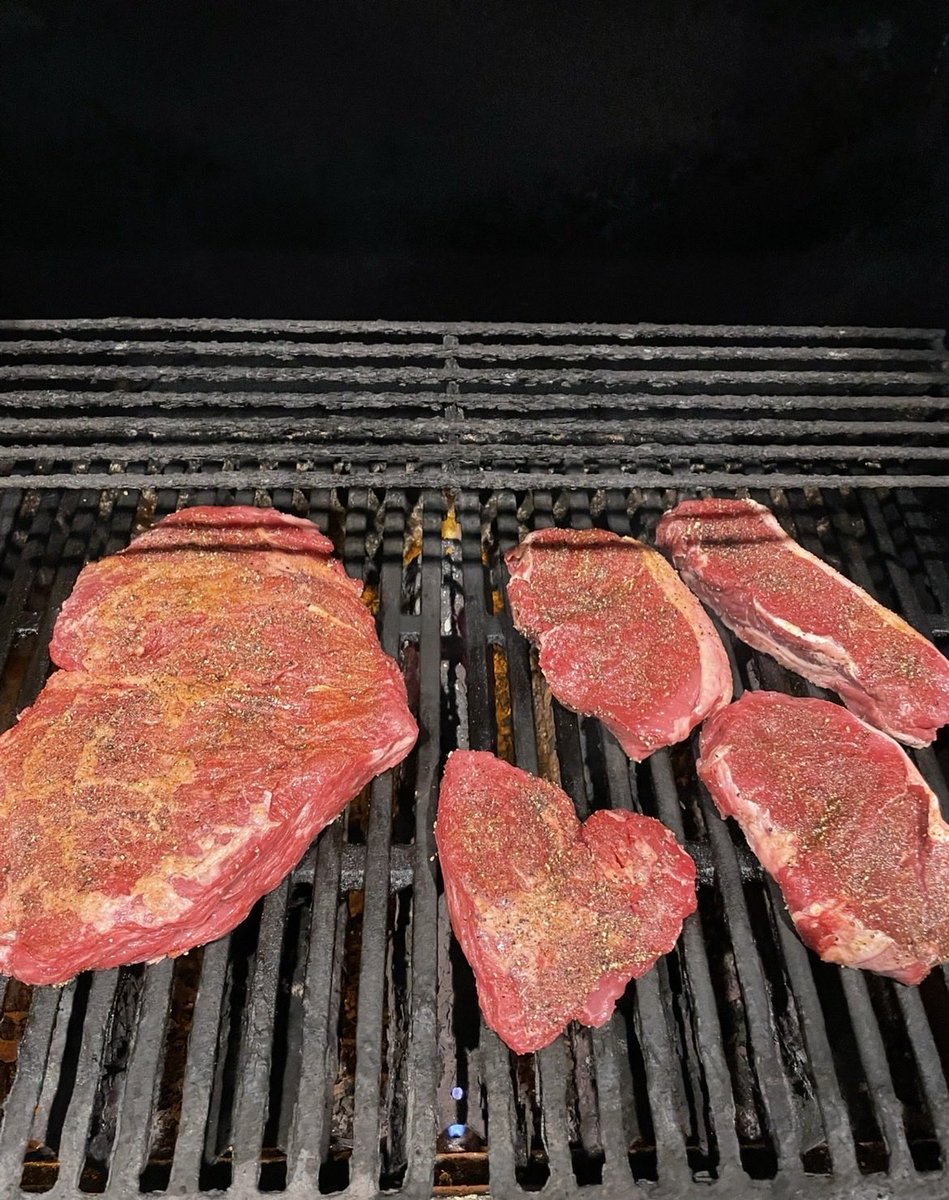 Send Lawyers, Guns, and Money tweet media