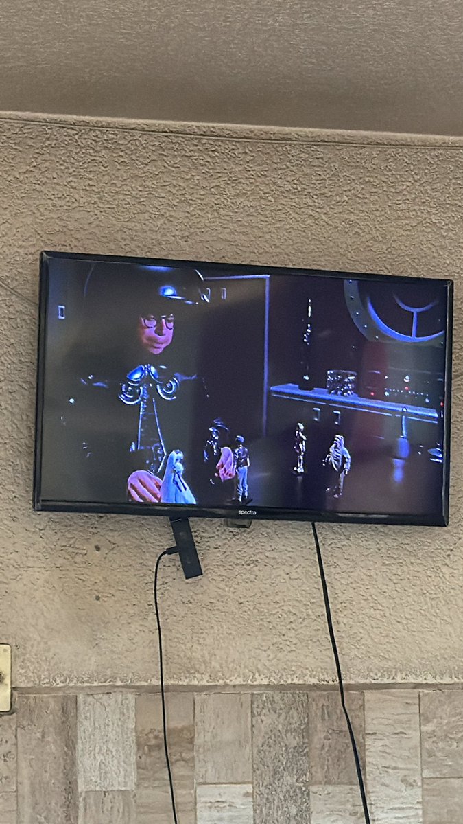 Omare_spin's tweet photo. Por esto pago el festival de torrento,  joyita en HBO gringo #convoyenchilango ya que acabe los escucho en vivo y lo que me perdí en recalentado https://t.co/GiNpnHGpkA