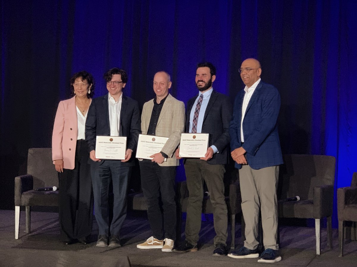 Tom Costello tweet media