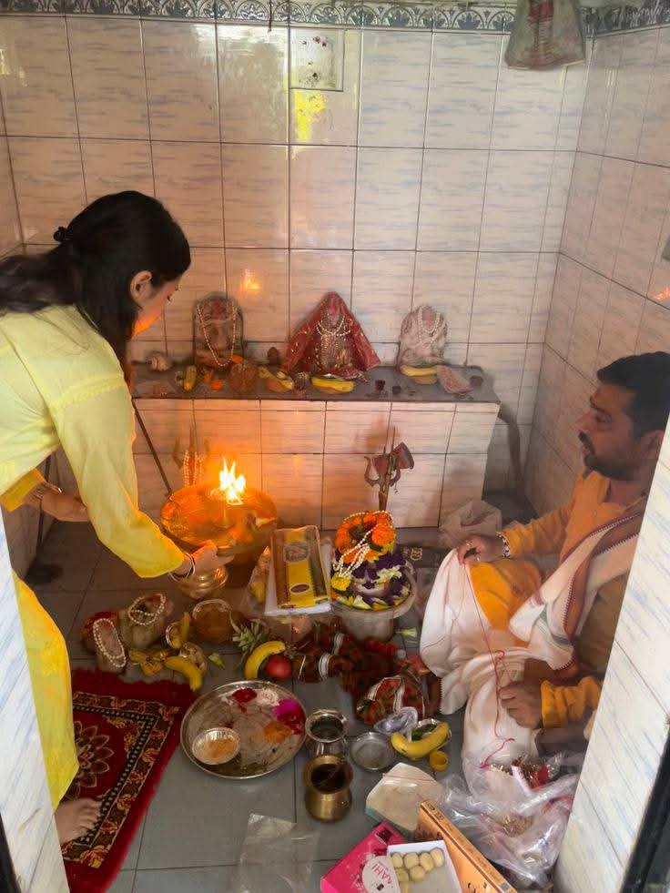 उसके मंदिर से मांगा हुआ उसके
श्मशान में ही छोड़ कर जाना पड़ेगा❤️

हर हर महादेव❤️🙏🌿