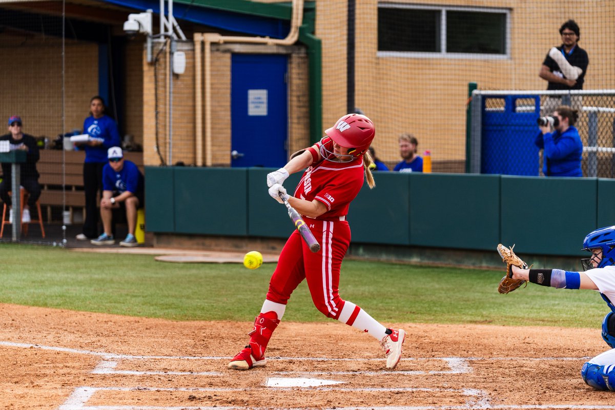 Wisconsin Softball tweet media