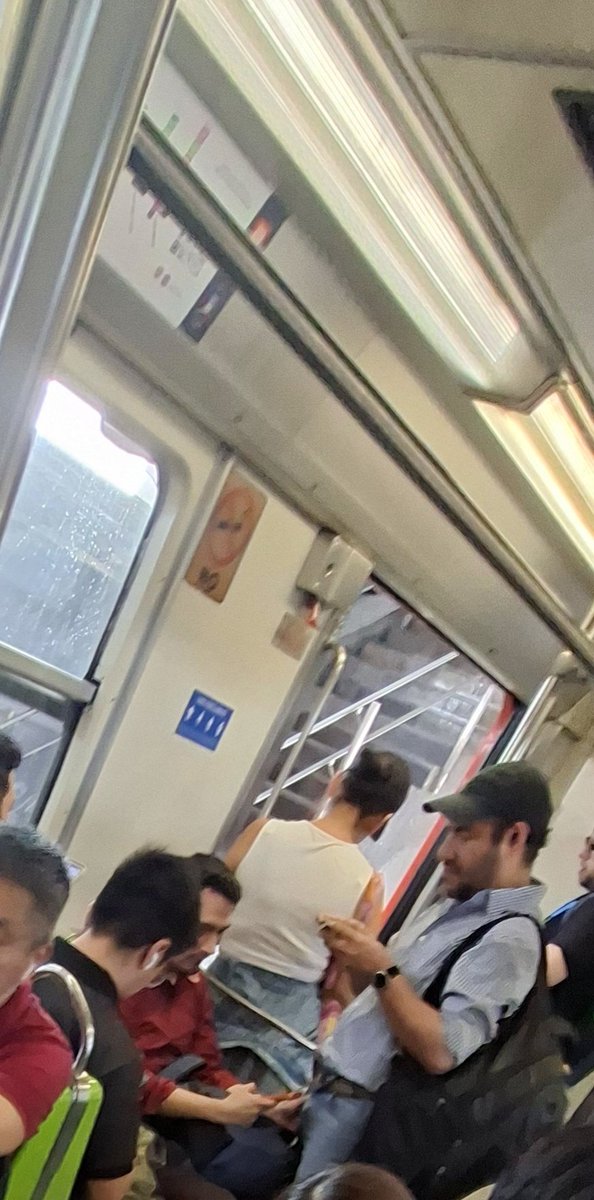 danielglopez's tweet photo. Por si los conocen #Acoso @MetroCDMX @Claudiashein @ClaraBrugadaM https://t.co/YUIIXS4v56