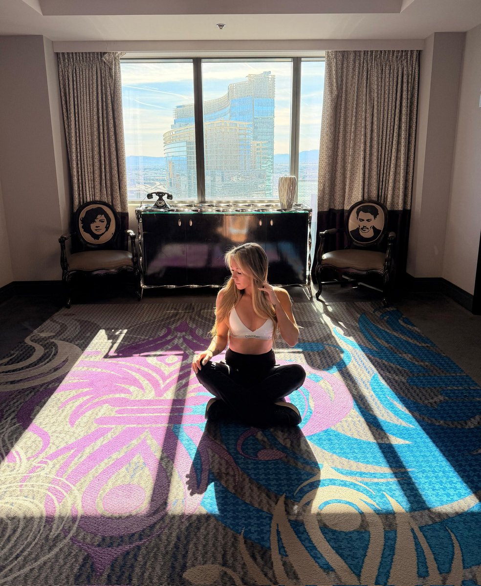 Ashley Tee tweet media