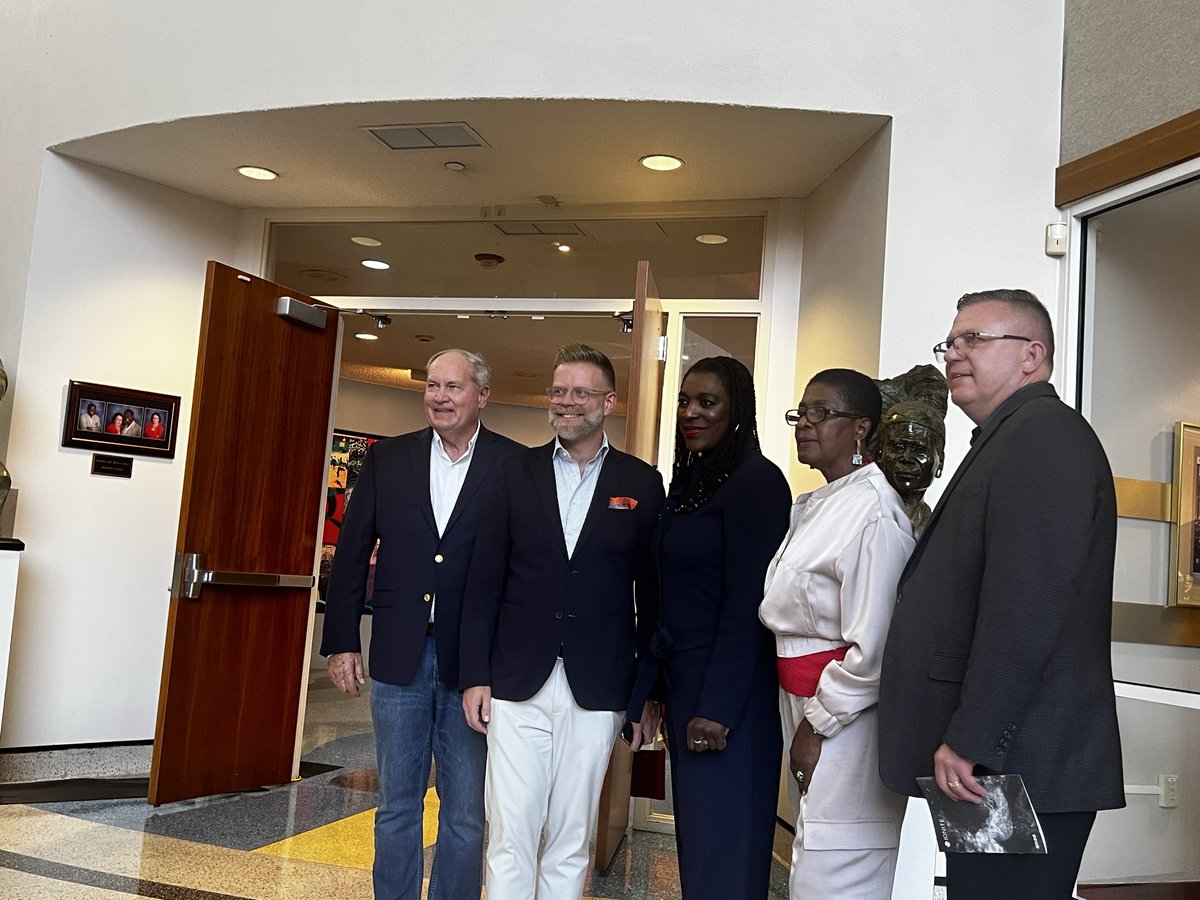 TravelHost FTL tweet media