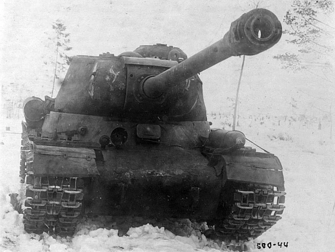 #OTD in 1944 the 29th Guards Heavy Tank Regiment was assigned to the 1st Ukrainian Front. This was one of the first units equipped with IS-2 heavy tanks to be deployed in combat. #tanks #history #WW2 #WWII