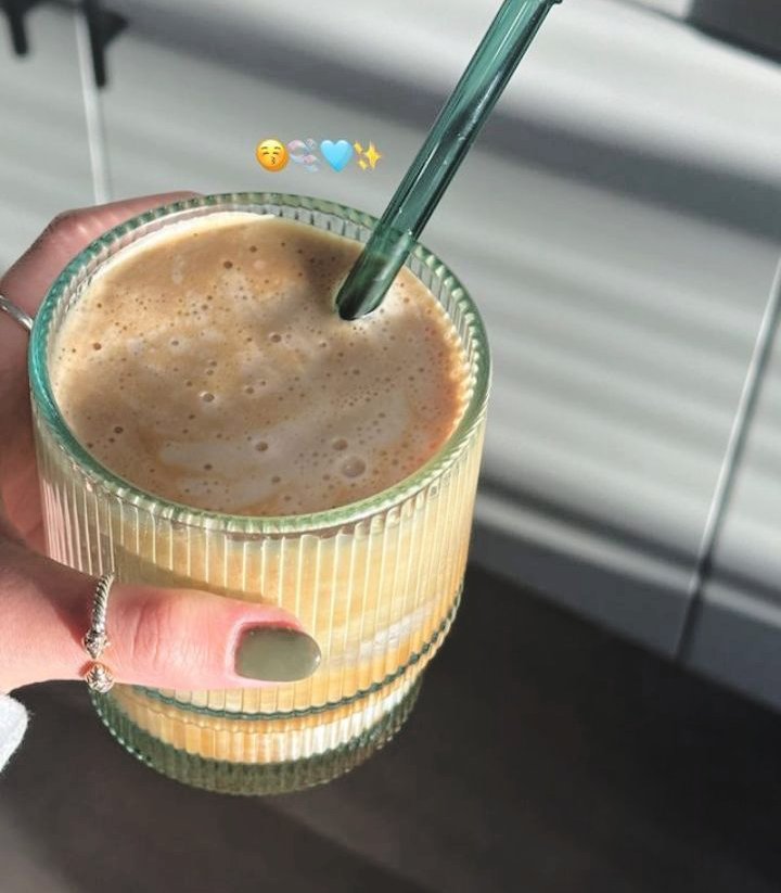 ⠀ 
good meowning 🤎☕️ happy valentine's day, everyone! spend today well, on yourself, friends + family, your pets and a partner if you have one! if you don't, being single is still cool. spread love not just today, but daily! 🩶 yes, i am at work but family lunch soon. 👌
⠀