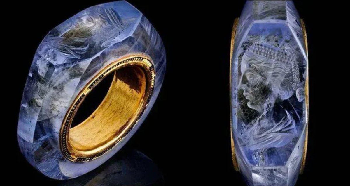 nonregemesse's tweet photo. A 2,000-year-old sapphire ring belonging to the Emperor Caligula, depicting his wife Caesonia. https://t.co/q81zgUDEDs