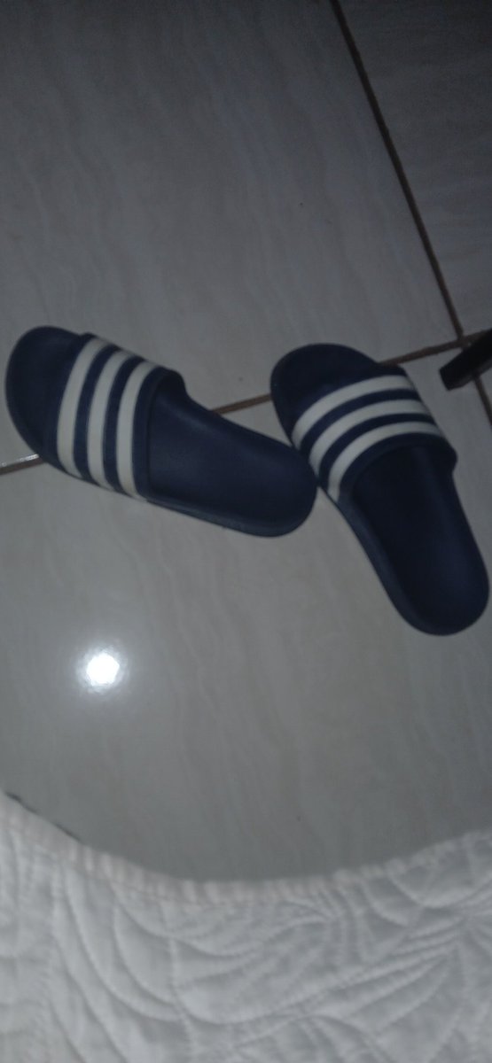 Jaquesm's tweet photo. @Kgadi_yaMoloto These every single day. Dries up your feet and heels https://t.co/mbnnGZFPdB