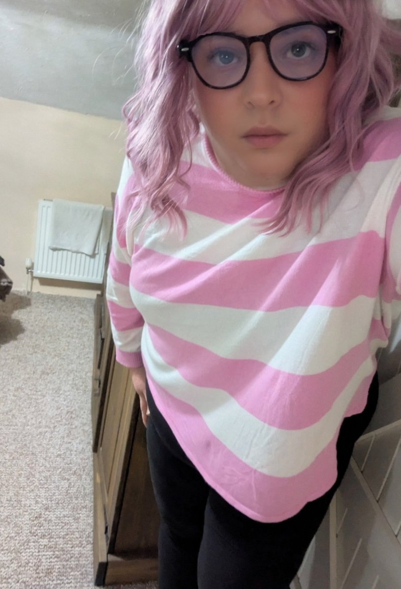 Femsamii's tweet photo. Hello x 😘

#crossdresser #transgirl #femboy https://t.co/ExZzWG7KEn
