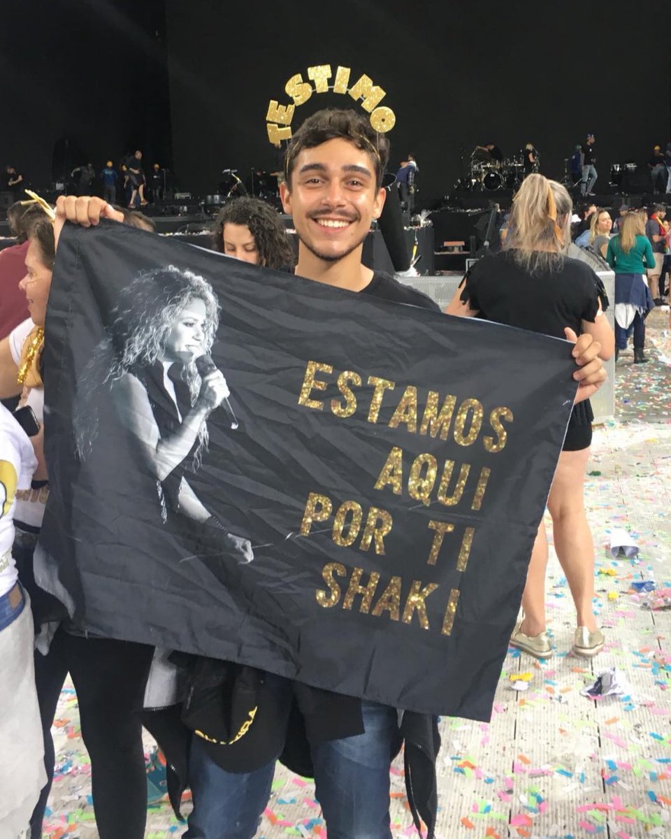 <a href="/santander_br/">Santander Brasil</a> <a href="/Shakira_Brasil/">Shakira Brasil | Fã Clube</a> <a href="/ShakiraPDBrasil/">Pies Descalzos BR</a> <a href="/BadBunnyBrasil/">Bad Bunny Brasil 🇧🇷</a> Quando era criança, sofria preconceito por ser fã de uma artista latina, mas não ligava! Ela é resistência! Ela abriu caminhos e mostrou que a música latina não tem fronteiras! Ela é mundial! O Matheus de 20 anos atrás está muito feliz de viver esse momento! #SantanderConLaReina