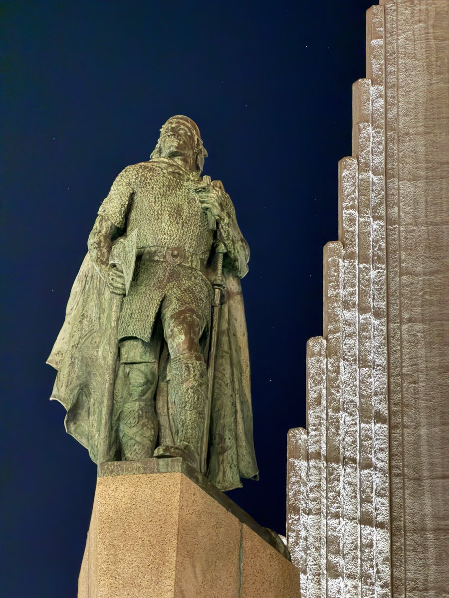 ENortonHistory's tweet image. This is the third statue of Leif Erikson that I’ve come across on my travels over the past few years (the others were in Greenland and Newfoundland). This one is in Reykjavik, Iceland #leiferikson #iceland #viking #vikings
