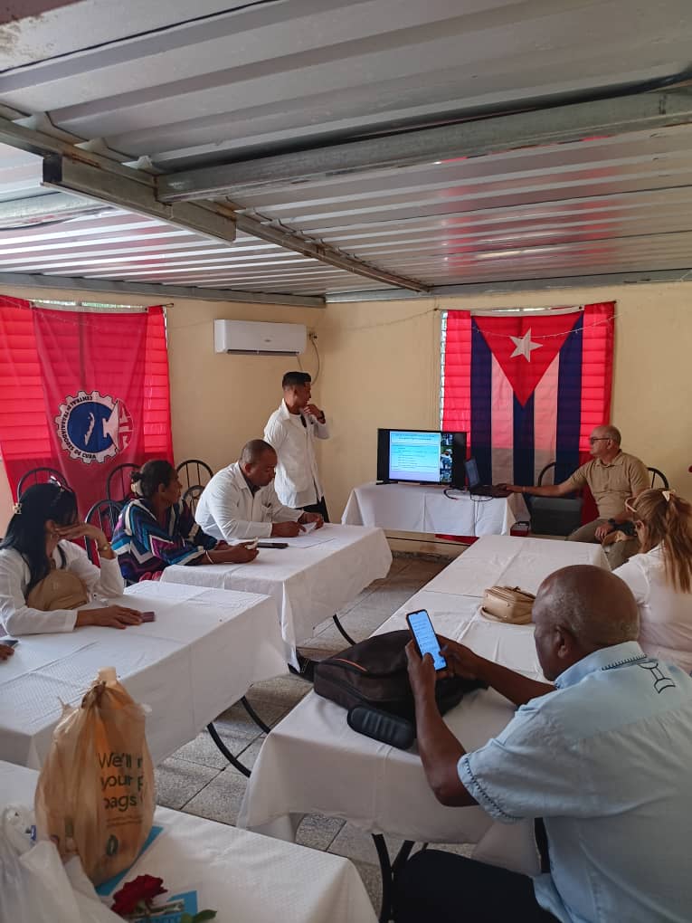 La discusión de las principales deficiencias del 2025 en el municipio Jobabo establecieron las pautas para tener un 2026 con mejores resultados en los indicadores. 
#SiSePuede #Tunas
#LasTunasPorLaSalud
<a href="/DiazCanelB/">Miguel Díaz-Canel Bermúdez</a> 
<a href="/DrRobertoMOjeda/">Dr. Roberto Morales Ojeda</a> 
<a href="/LorenzoOsbel/">Osbel Lorenzo</a> 
<a href="/YelenysLasTunas/">Yelenys Tornet Menéndez</a>