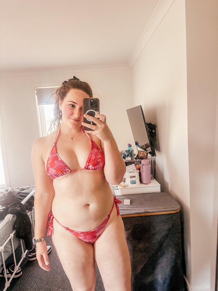 clareflorence_'s tweet photo. Will you be my valentine? 🌺🥹

https://t.co/JlNI1fcABK https://t.co/ZkiIi9HcKK