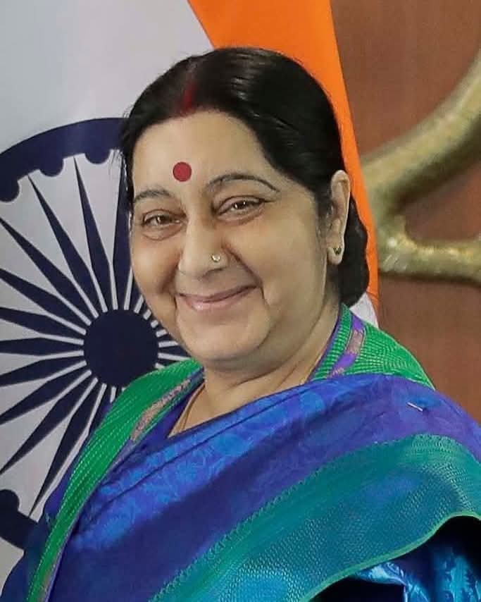 भारतीय राजनीति में शुचिता की सशक्त प्रतीक, ओजस्वी वक्ता एवं कुशल प्रशासक पूर्व केंद्रीय मंत्री "पद्म विभूषण" स्व. सुषमा स्वराज जी की जयंती पर कोटिशः नमन।

समाज एवं राष्ट्र सेवा हेतु समर्पित आपका जीवन हम सभी के लिए प्रेरणास्रोत है। 

#SushmaSwaraj