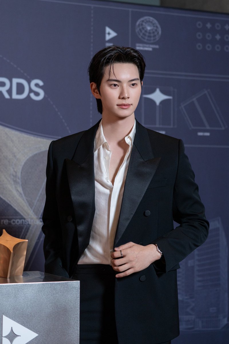 VARO_ent's tweet image. 💙