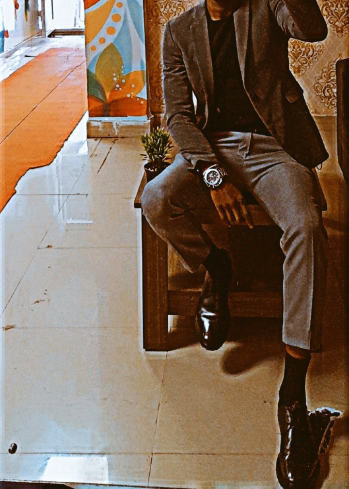 Jambo!
I'm alive.
Alx.