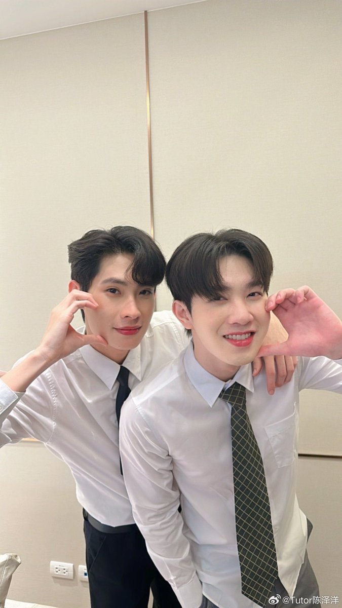 happy valentines <3
#SendingLoveToTutorYim #TutorYim