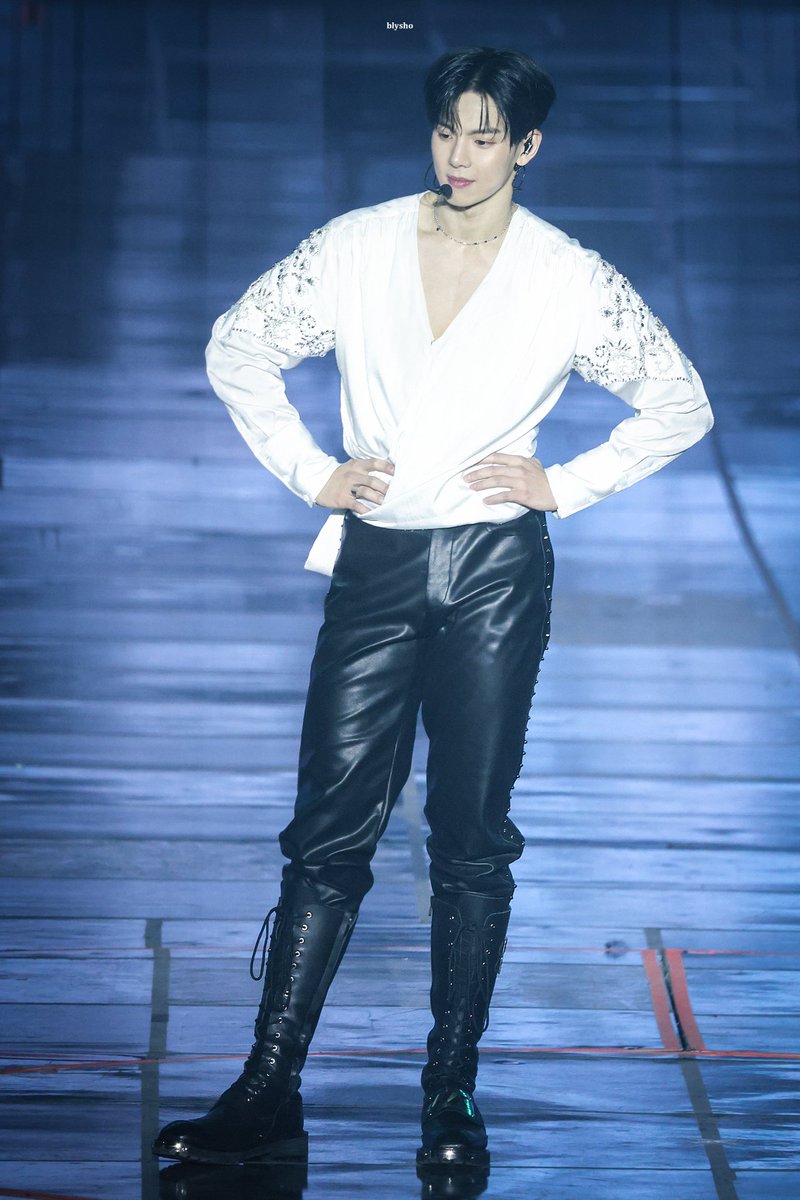 허리손셔누 2026 THE X: NEXUS