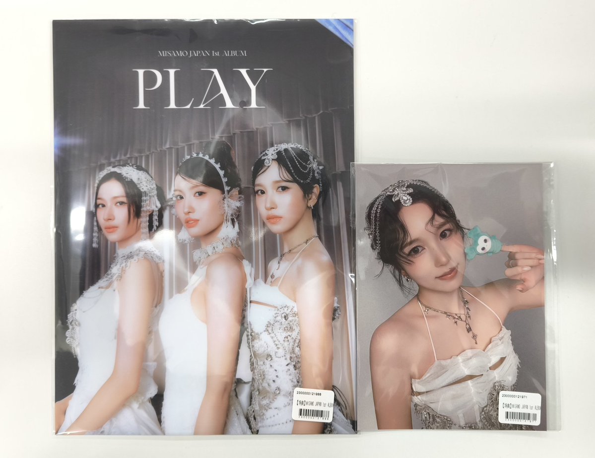 MISAMO 【入荷情報】 最新アルバム｢PLAY｣のトレカ・グッズが入荷いたし
